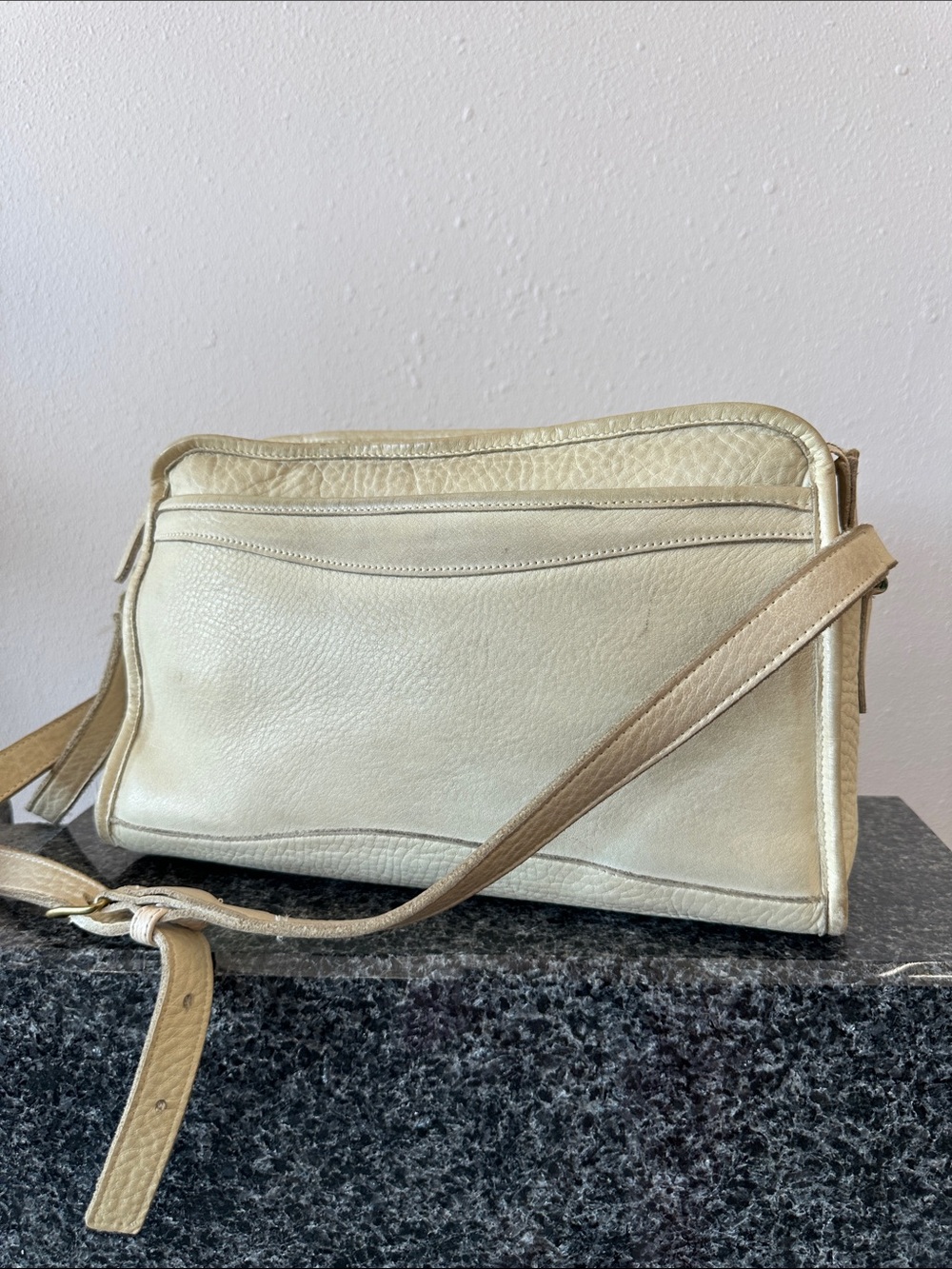 Classic Cream Leather Crossbody Bag - vintage 1960s purse - pebbled leather